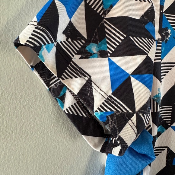 Tail Activewear Women's Short Sleeve Shirt Black Blue Small - Picture 2 of 11